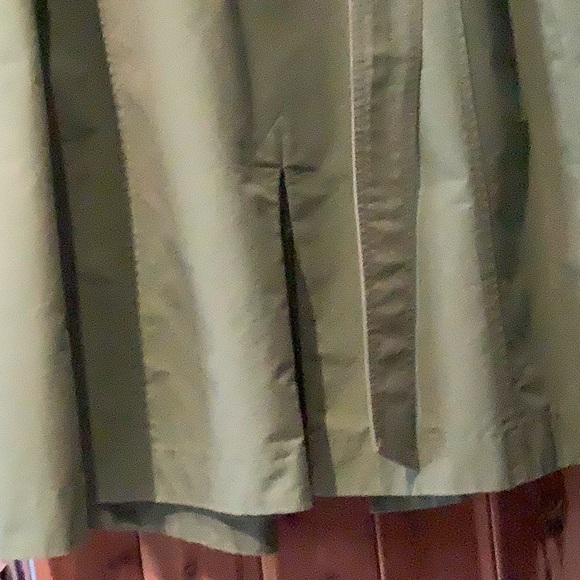 Gorgeous Green Trenchcoat - Picture 4 of 7